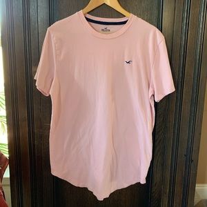 2 Hollister T-shirts (black and pink)